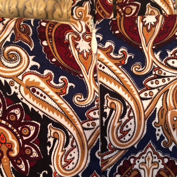 Dainty Jewell’s Paisley Dress - Picture 5 of 6